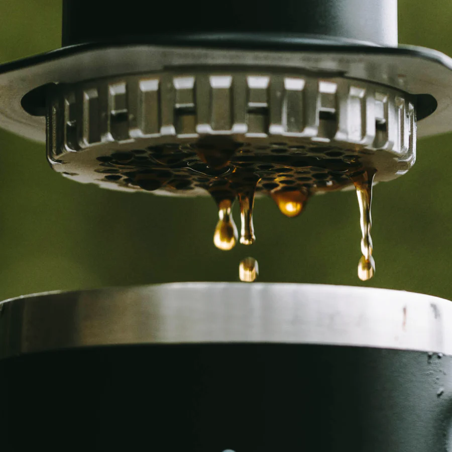 AeroPress Coffee Maker - Steel - Image 12